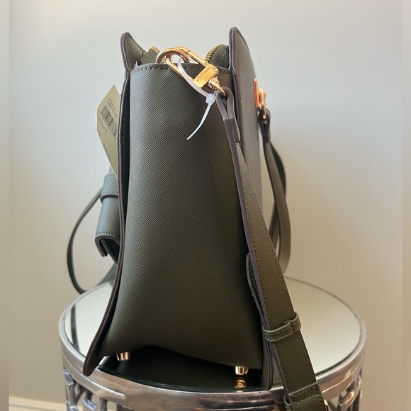 NWT Anne Klein Large Tote Bag comes in this Dark Olive color great for the fall. - Picture 2 of 6